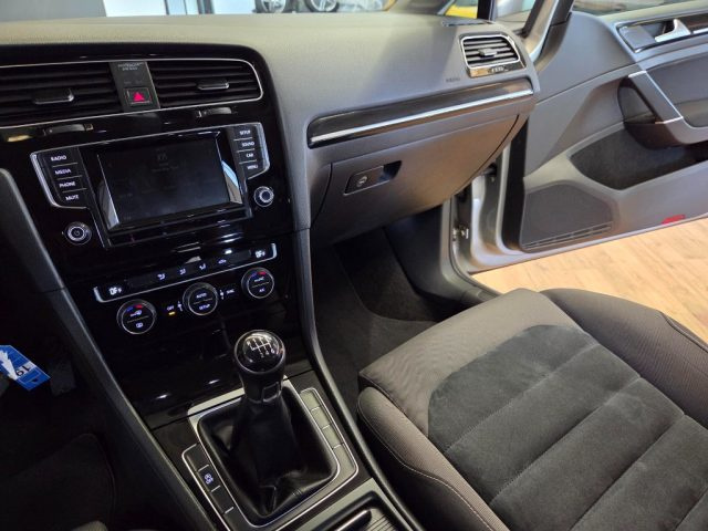 VOLKSWAGEN Golf usata, con ESP