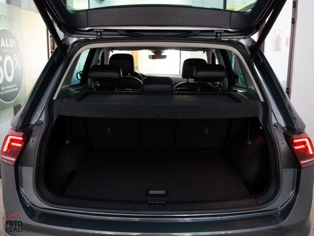 VOLKSWAGEN Tiguan usata, con Airbag testa