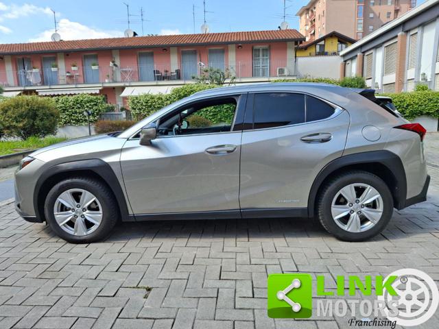 LEXUS UX 250h usata, con ESP