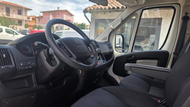 PEUGEOT Boxer usata, con Servosterzo