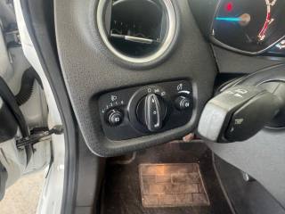 FORD Fiesta usata, con Park Distance Control