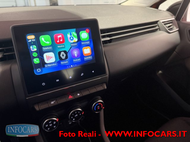 RENAULT Clio usata, con USB