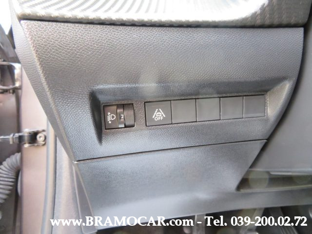 PEUGEOT 208 usata, con ESP