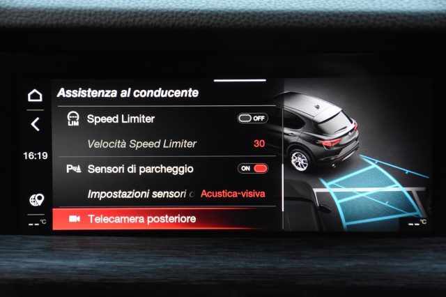ALFA ROMEO Stelvio usata, con Sedile posteriore sdoppiato