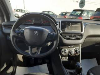 PEUGEOT 208 usata, con Autoradio