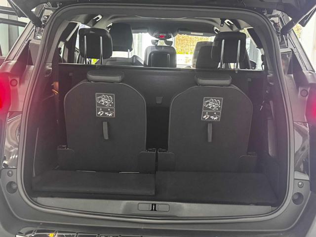 PEUGEOT 5008 usata, con Sistema di navigazione
