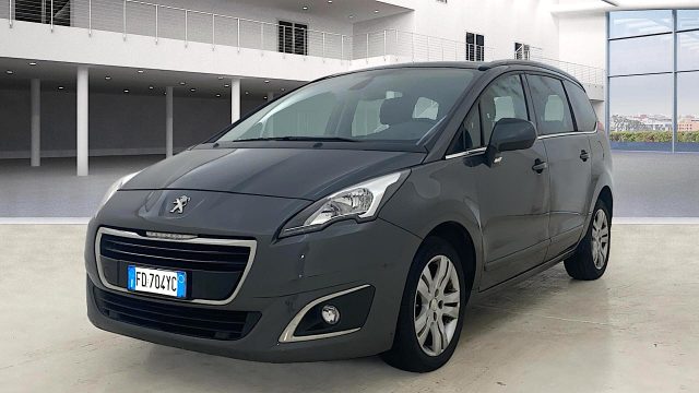 PEUGEOT 5008 usata, con Alzacristalli elettrici