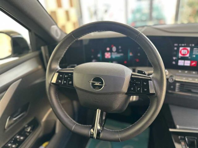 OPEL Astra usata, con Servosterzo