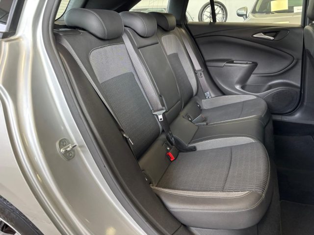 OPEL Astra usata, con Volante in pelle