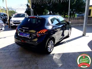 PEUGEOT 208 usata, con Boardcomputer