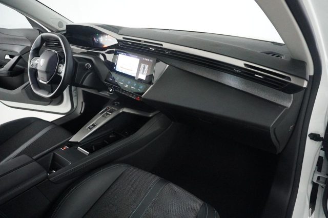 PEUGEOT 308 usata, con Luci diurne LED