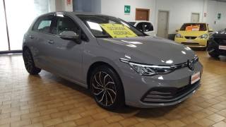 VOLKSWAGEN Golf 1.0 eTSI EVO DSG Life 17