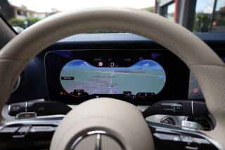 MERCEDES-BENZ E 220 usata, con Sospensioni sportive