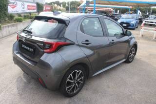 TOYOTA Yaris usata, con Telecamera per parcheggio assistito