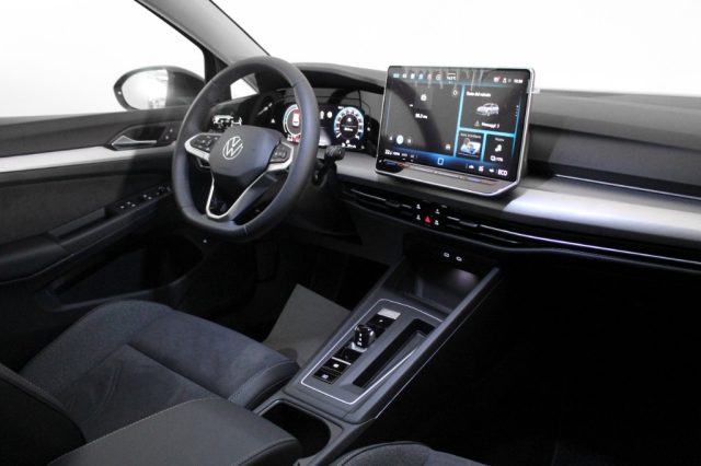 VOLKSWAGEN Golf usata, con Autoradio