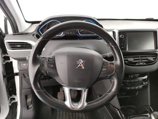 PEUGEOT 2008 usata, con Controllo automatico clima