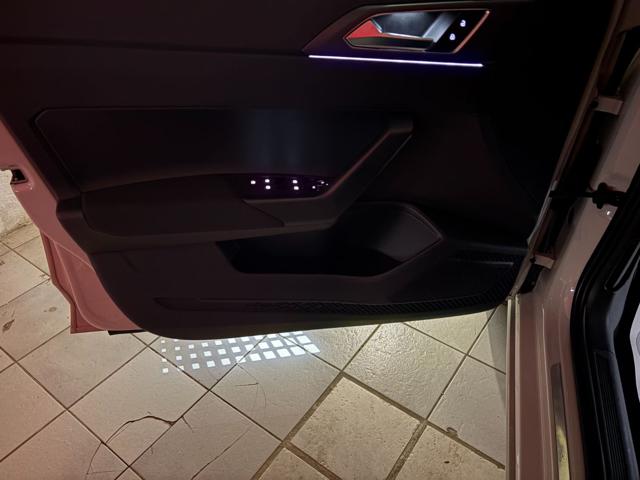 VOLKSWAGEN Taigo usata, con Vivavoce