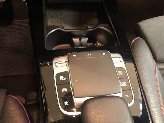 MERCEDES-BENZ CLA 200 usata, con Controllo elettronico della corsia