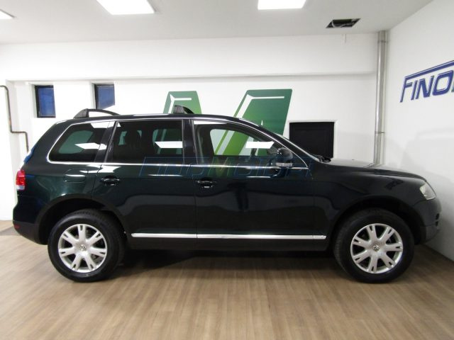 VOLKSWAGEN Touareg usata, con Park Distance Control