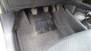 TOYOTA Yaris usata 61