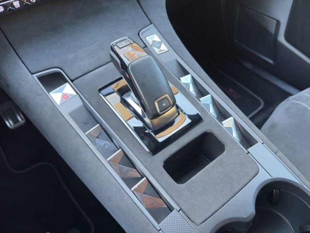 DS AUTOMOBILES DS 7 usata, con Sensori di parcheggio posteriori