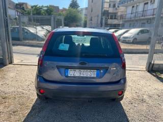 FORD Fiesta usata, con Autoradio