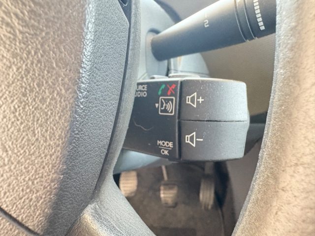 RENAULT Twingo usata, con Bluetooth