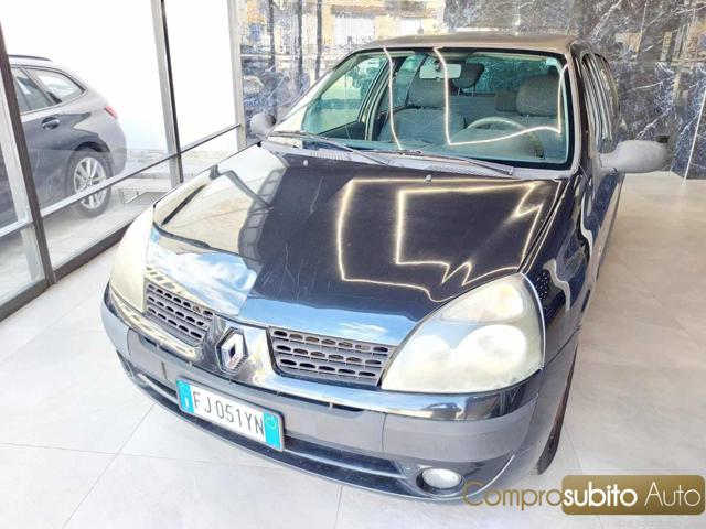 RENAULT Clio usata, con Alzacristalli elettrici