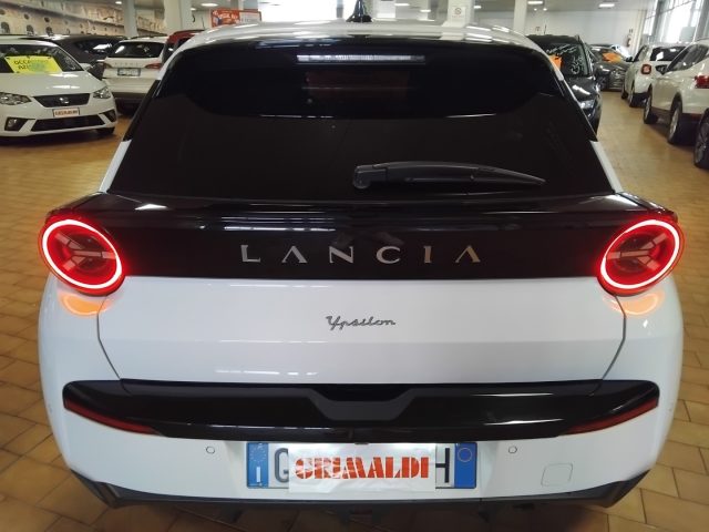 LANCIA Ypsilon usata, con Autoradio