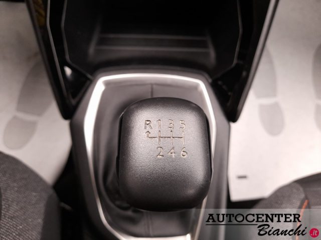 PEUGEOT 2008 usata, con Sensore di luce