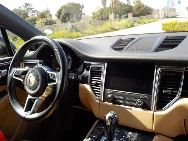 PORSCHE Macan usata, con Tetto panorama