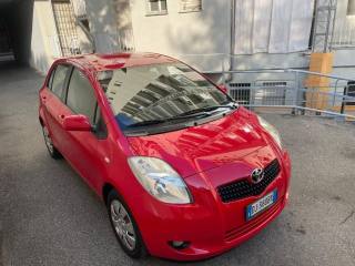 TOYOTA Yaris usata, con Airbag laterali