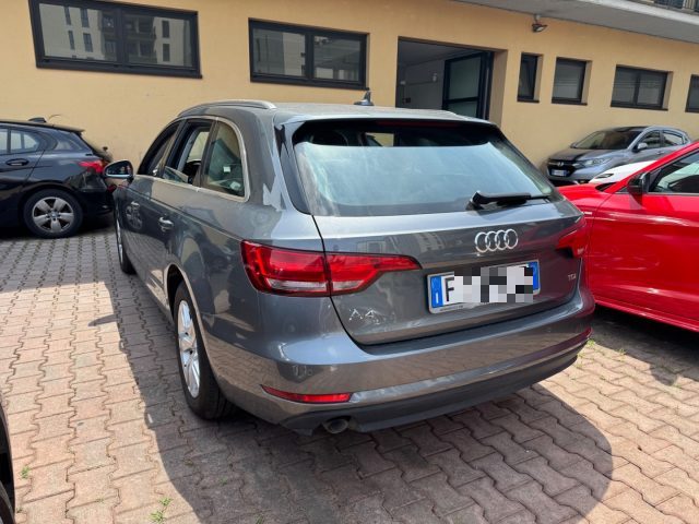 AUDI A4 usata, con Autoradio