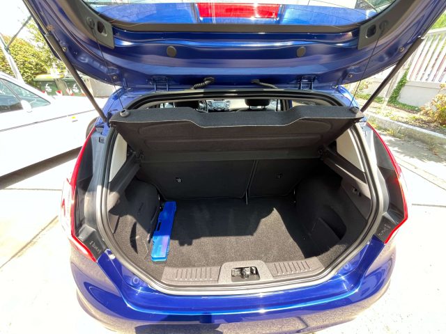 FORD Fiesta usata, con Autoradio