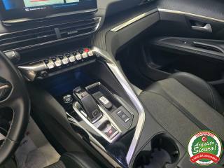 PEUGEOT 3008 usata, con USB