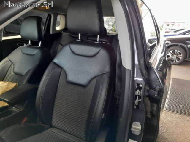 JEEP Compass usata, con Autoradio