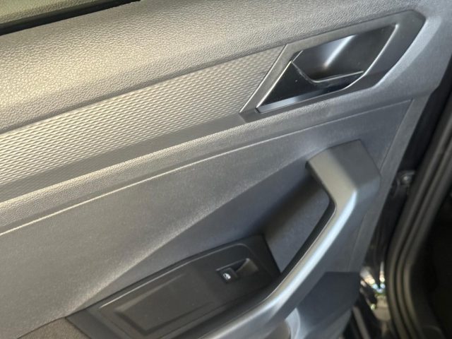 VOLKSWAGEN T-Roc usata, con Autoradio digitale
