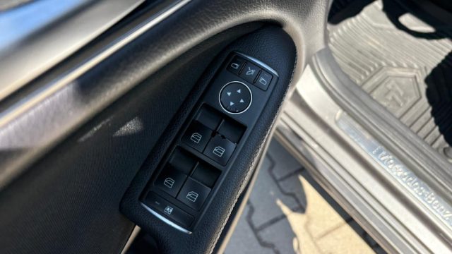 MERCEDES-BENZ B 180 usata, con Controllo trazione