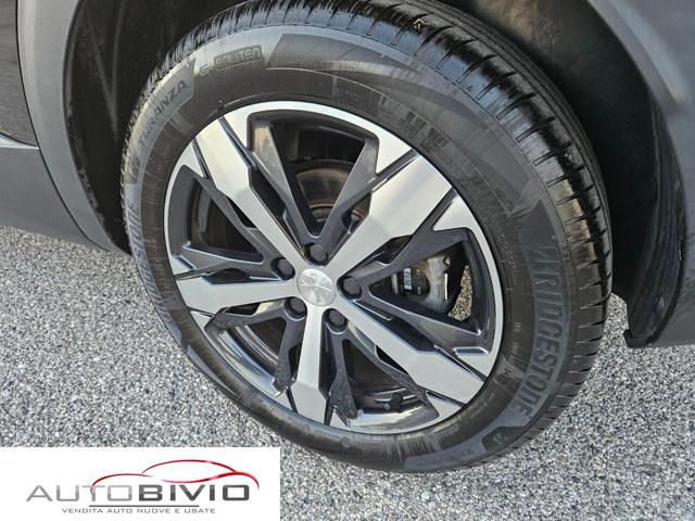 PEUGEOT 3008 usata, con Sedile posteriore sdoppiato
