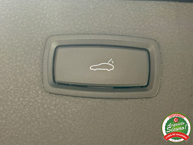 PORSCHE Macan usata, con Volante in pelle