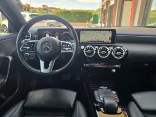 MERCEDES-BENZ A 200 usata, con Leve al volante