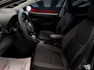 TOYOTA Yaris usata 11