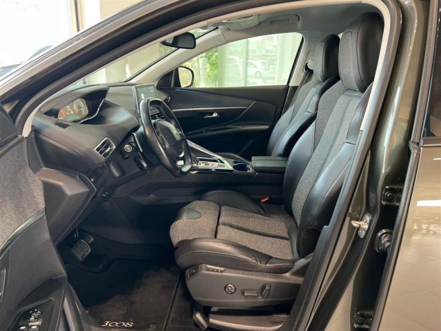 PEUGEOT 3008 usata, con Volante in pelle