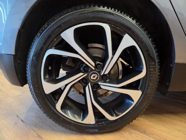 RENAULT Scenic usata, con Chiusura centralizzata