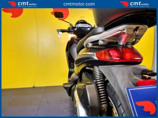 PIAGGIO Beverly 500 usata 8