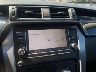 MAHINDRA KUV100 usata, con ESP