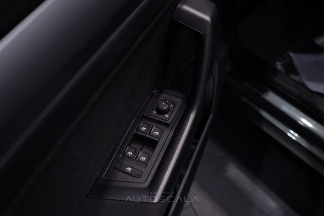 VOLKSWAGEN T-Roc usata, con Cruise Control