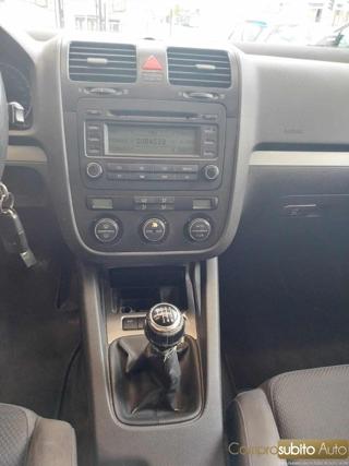 VOLKSWAGEN Golf usata, con Airbag testa