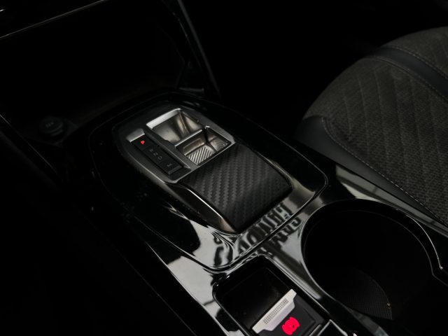PEUGEOT 2008 usata, con USB
