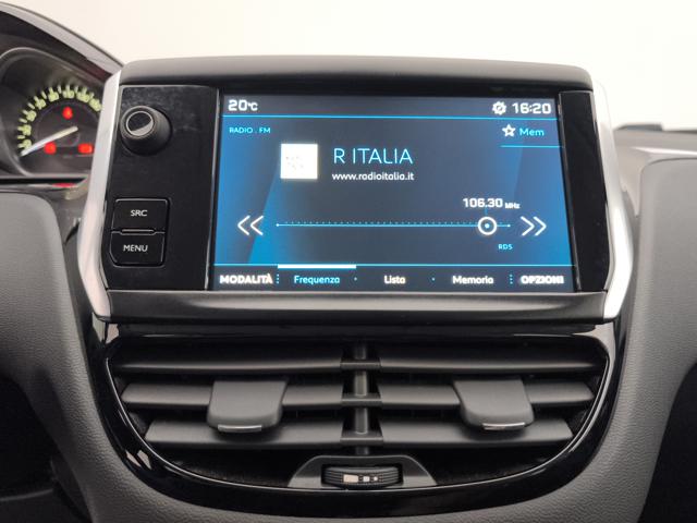 PEUGEOT 208 usata, con Touch screen